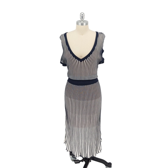 01583 BCBGMaxazria Striped Knit Dress Blue White Size Medium preppy retro summer - Picture 1 of 8